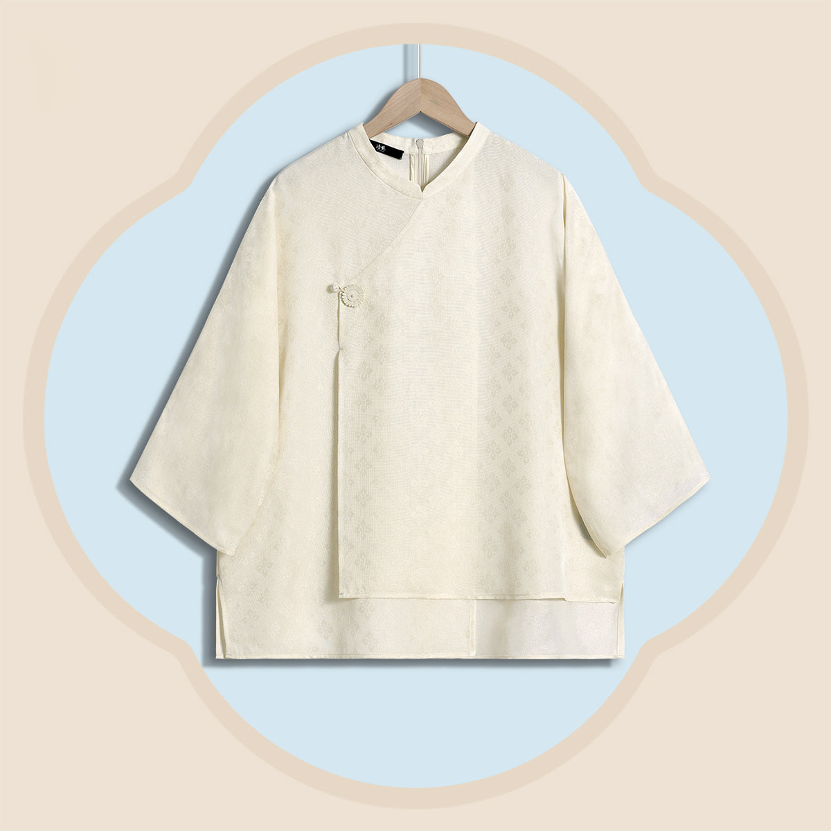 Linghua Reflects Gold (Gold Weaving) Three-quarter Sleeve Top