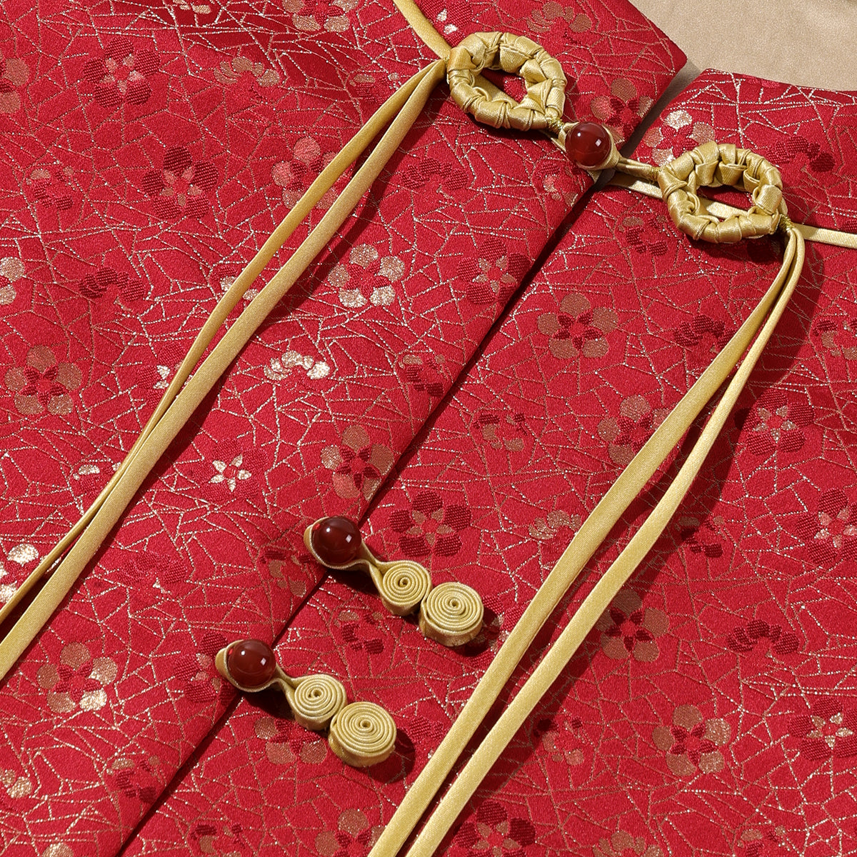 Red Ice-Crack Plum Blossom Song Brocade Silk Vest