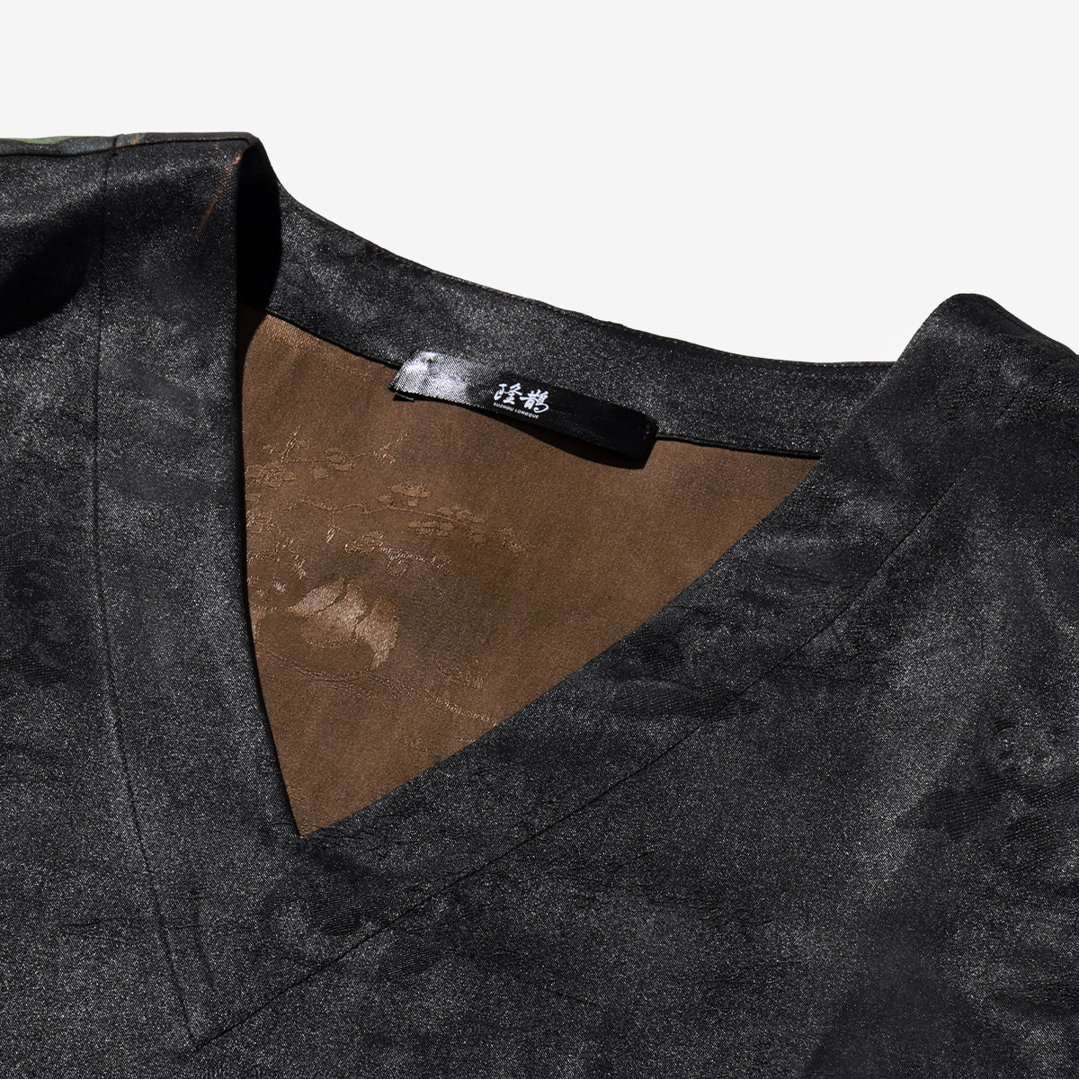 Long Xiangyunsha Silk Vest - Azure Peaks & Crane Whispers