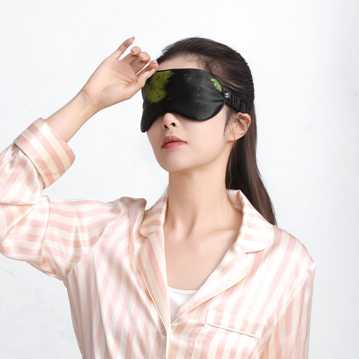 Ink-dyed Verdure Pizi Xiangyunsha Eye Mask