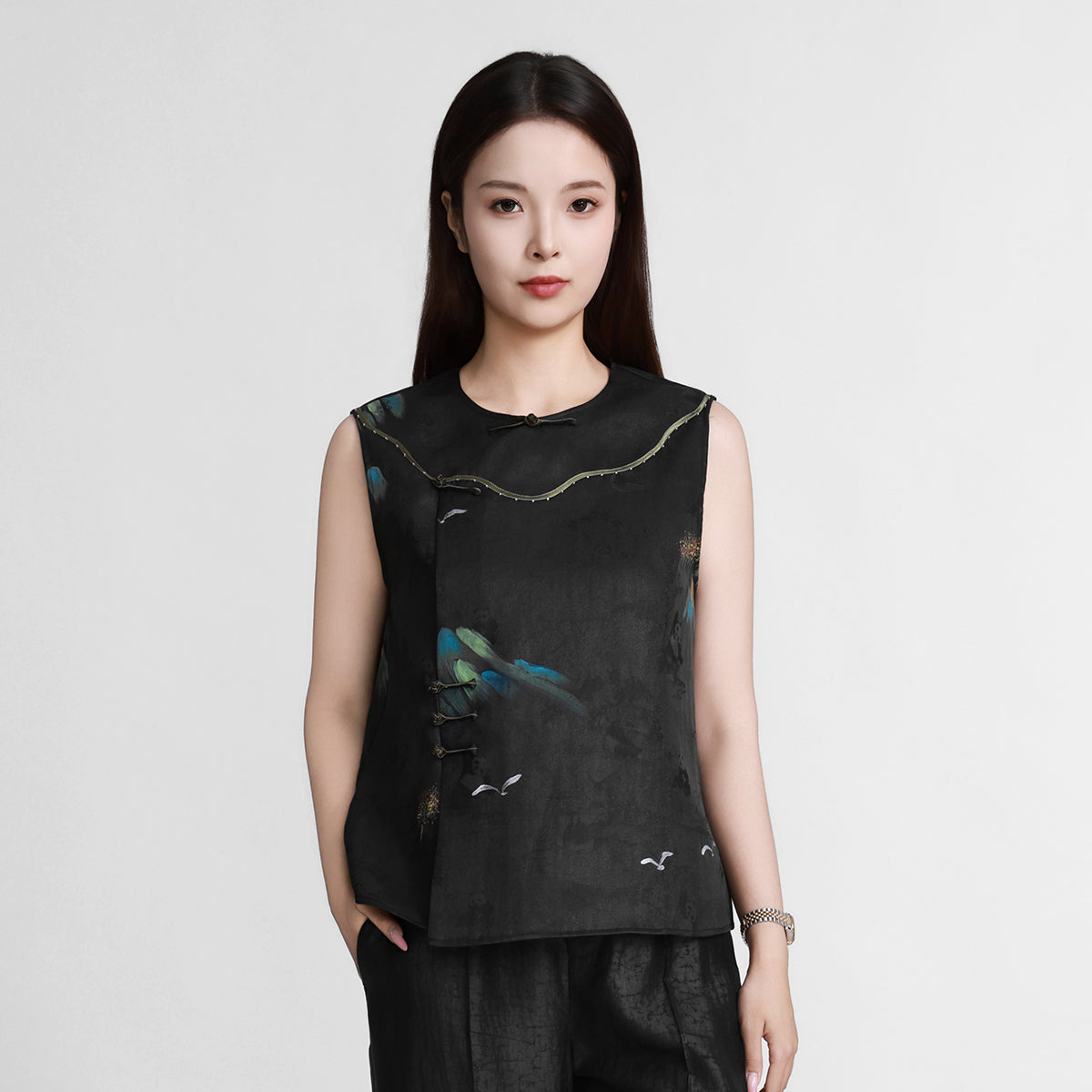 Xiangyunsha Silk Vest - Azure Peaks & Crane Whispers