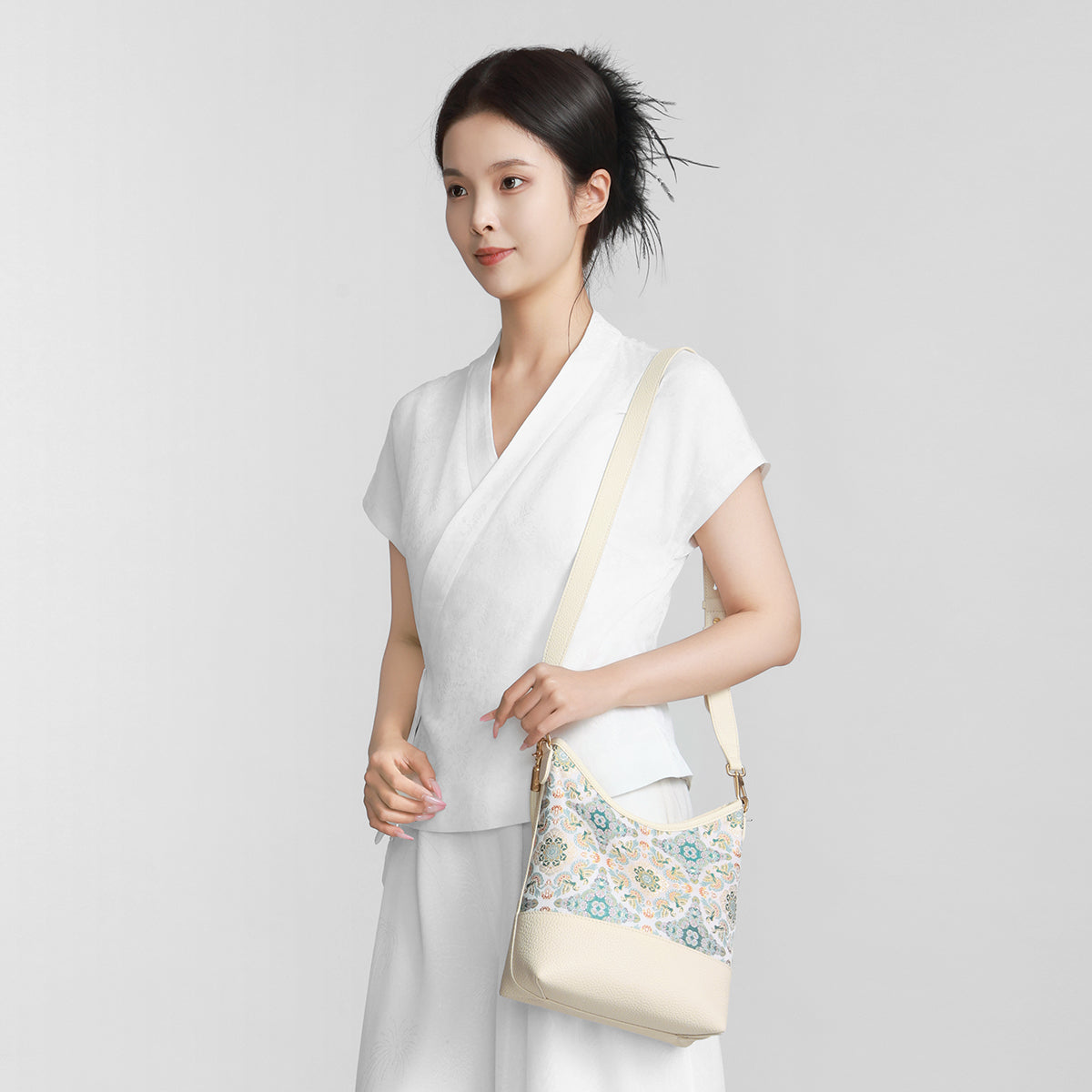 Song Brocade Handbag - Autumn Waters & Homeward Geese (Apricot)