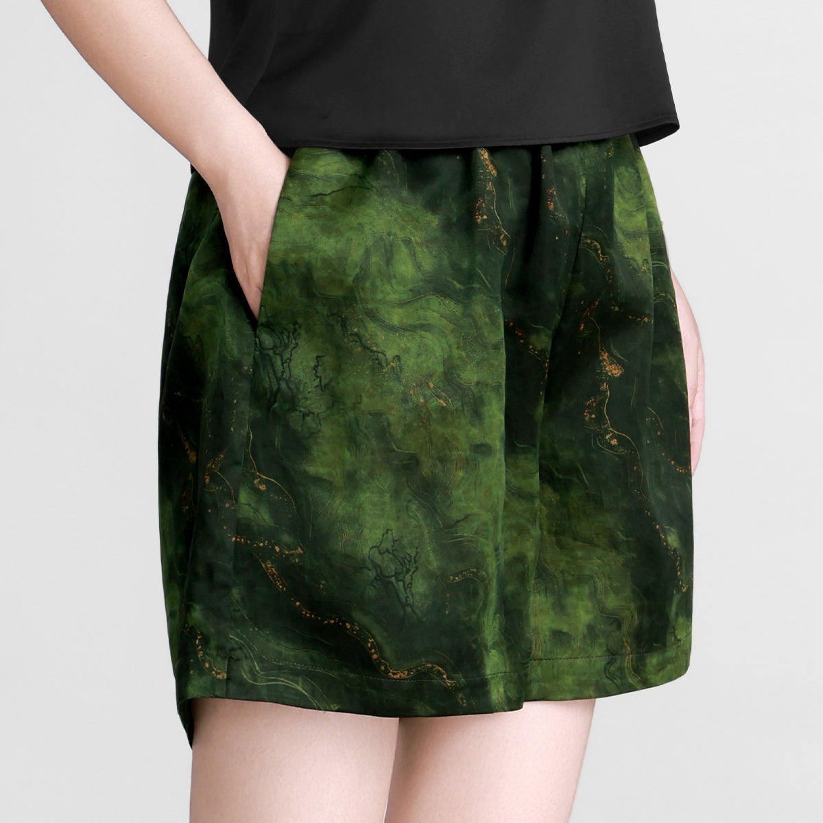 Green Base Loong Pattern Shorts