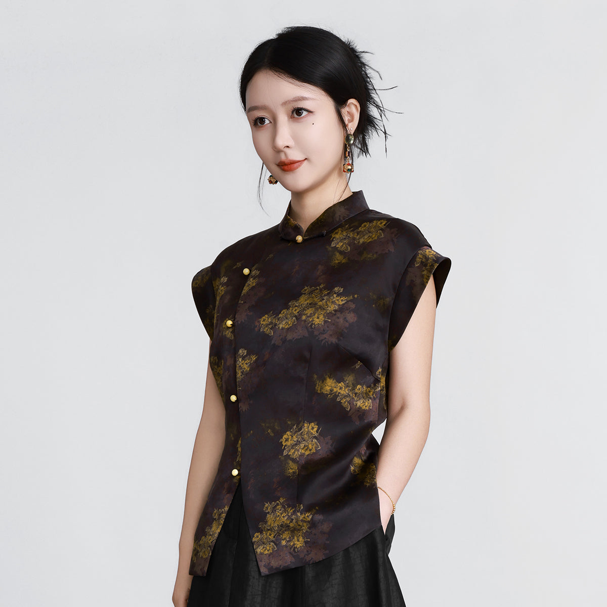 Xiangyunsha Silk Asymmetric-Front Top - Snow-Kissed Camellia