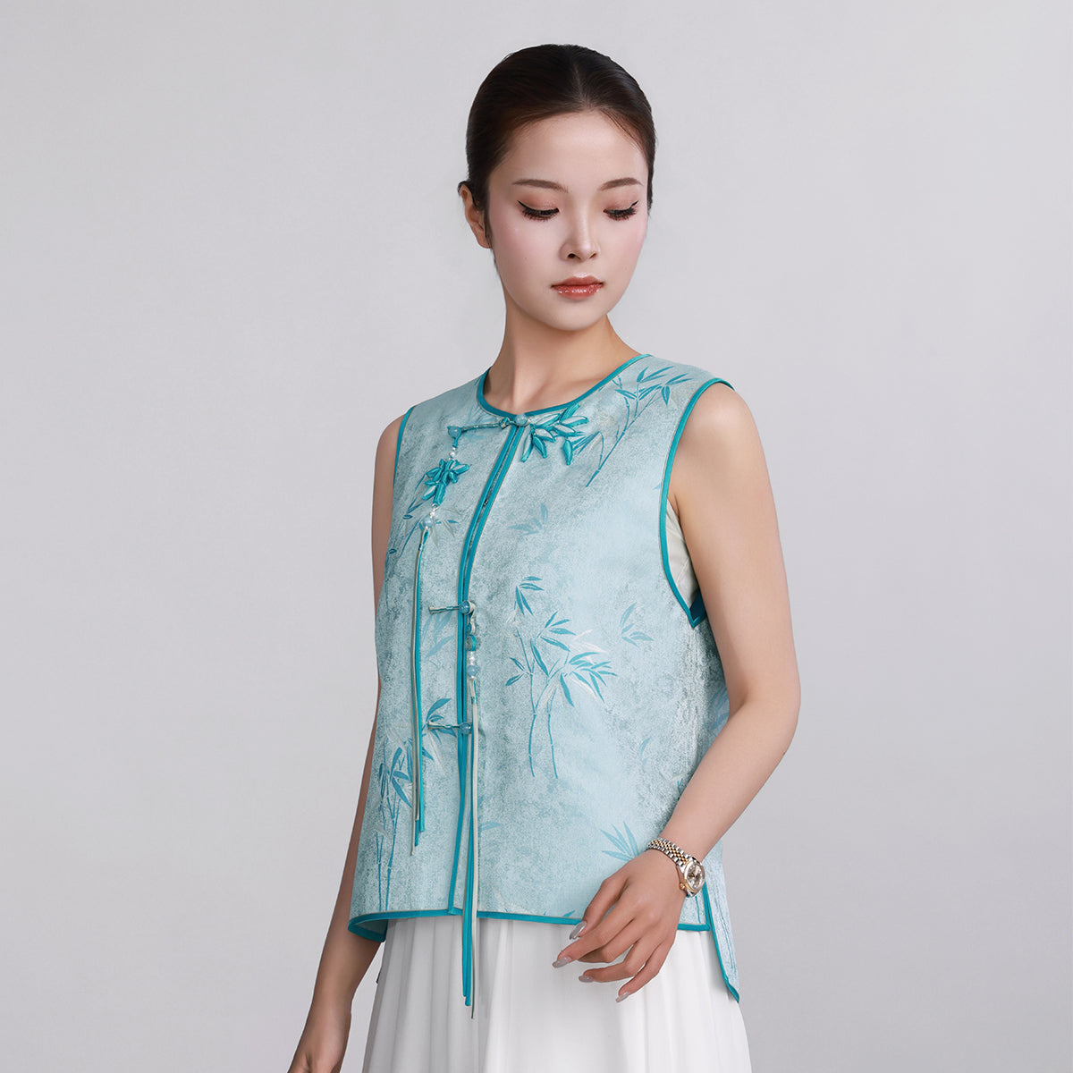 Bamboo Glen Whispers Straight-Front Vest