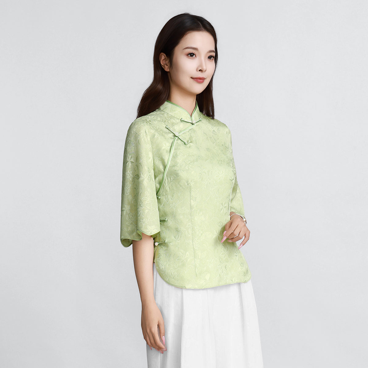 Women's Green Silk Luo Wide-Sleeve Top with Vines and Floral Shadows