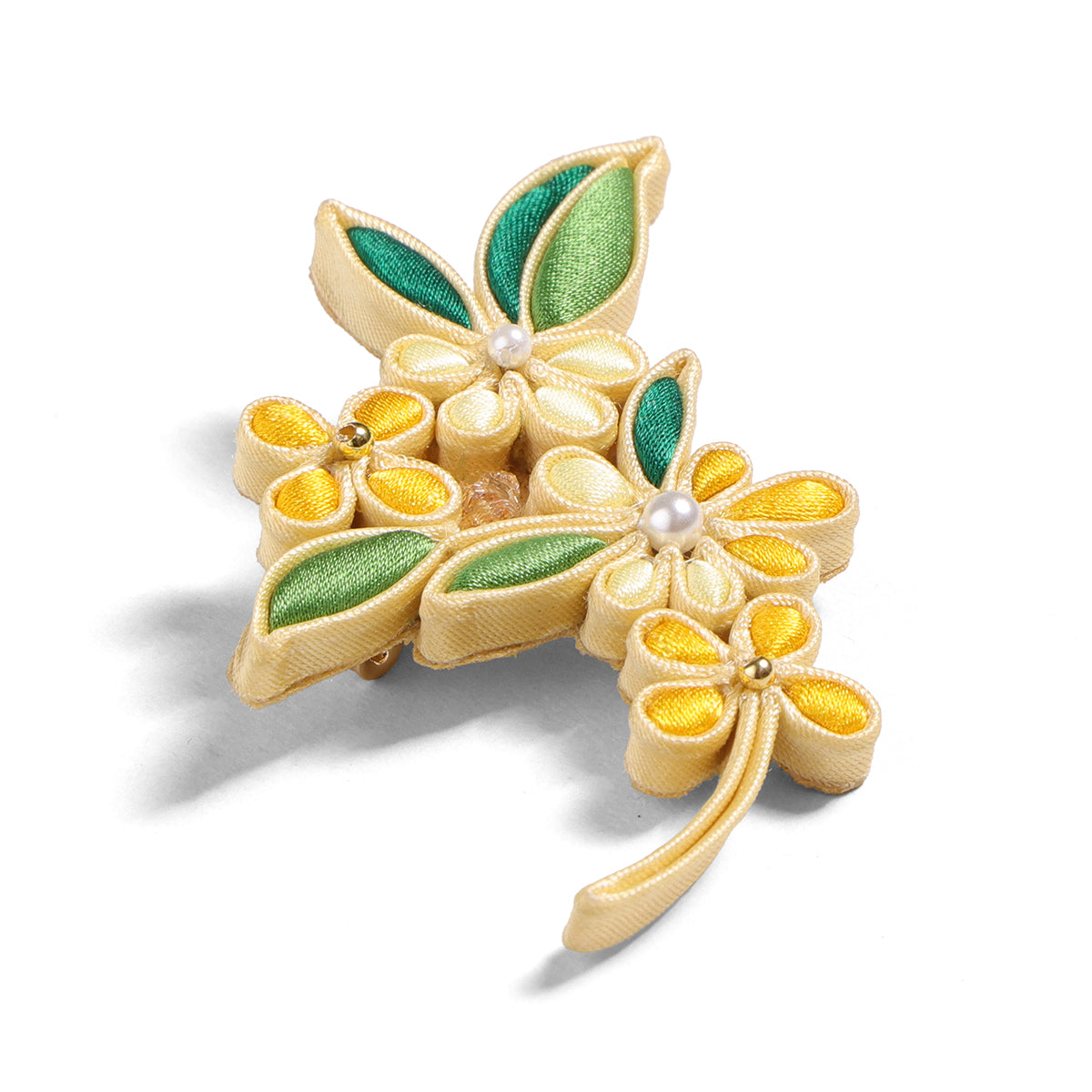 Lingering Fragrance of Golden Stamens Flower-shaped Brooch